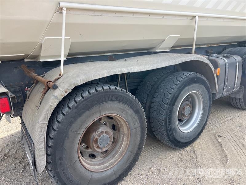Renault K 480 8x4 Camion Benne remorquant Tri/A Dump Truck Billenő teherautók