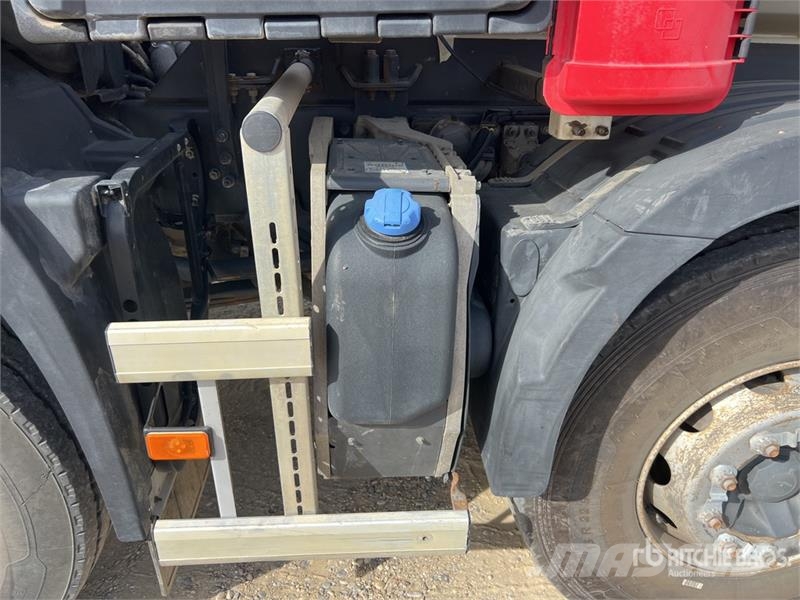 Renault K 480 8x4 Camion Benne remorquant Tri/A Dump Truck Billenő teherautók