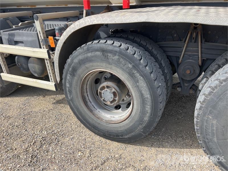 Renault K 480 8x4 Camion Benne remorquant Tri/A Dump Truck Billenő teherautók