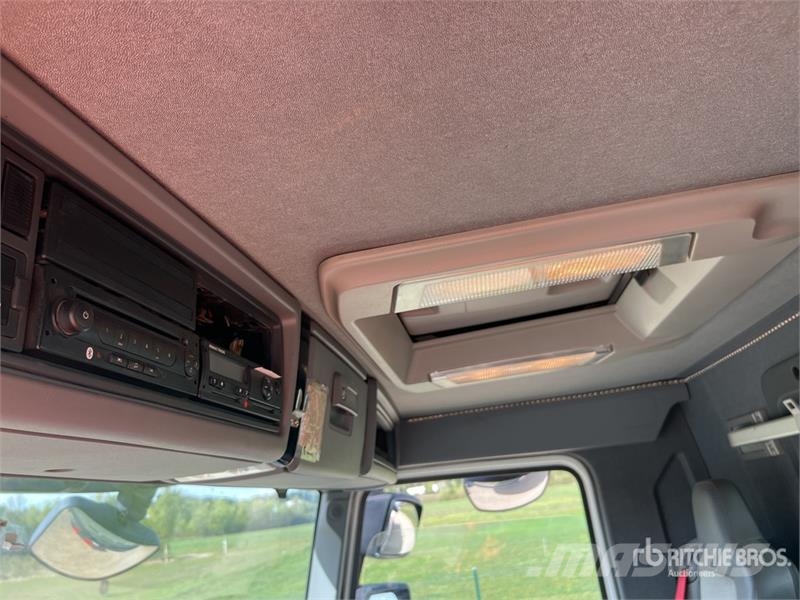 Renault K 480 8x4 Camion Benne remorquant Tri/A Dump Truck Billenő teherautók