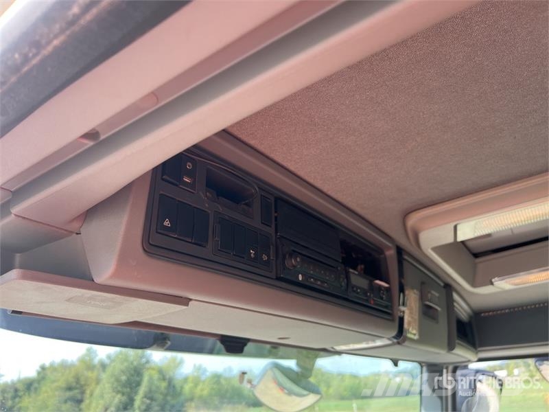 Renault K 480 8x4 Camion Benne remorquant Tri/A Dump Truck Billenő teherautók