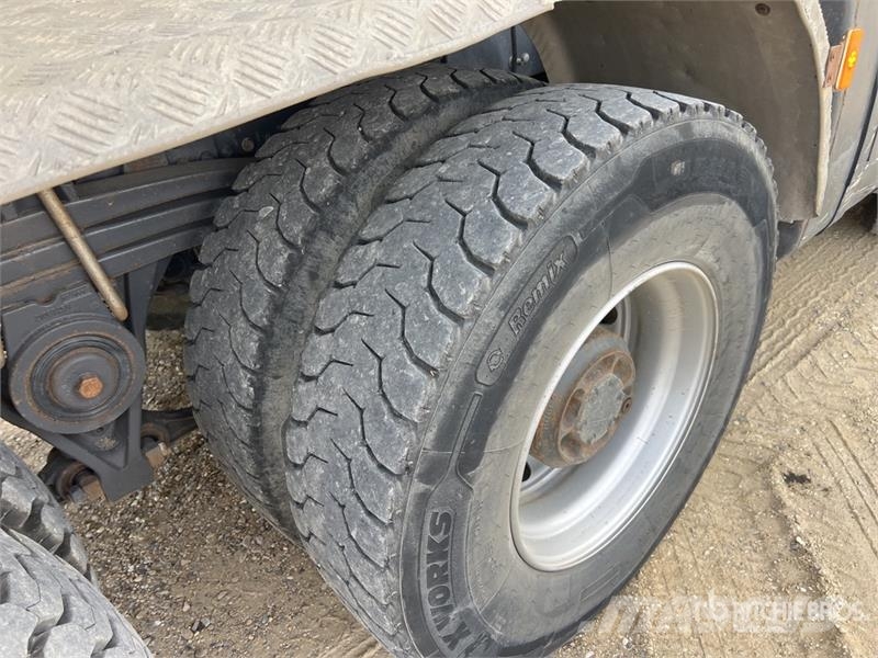 Renault K 480 8x4 Camion Benne remorquant Tri/A Dump Truck Billenő teherautók