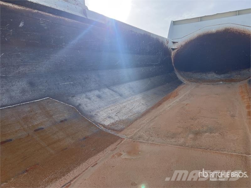 Renault K480 8x4 Camion Benne Tri/A Dump Truck Camion benne