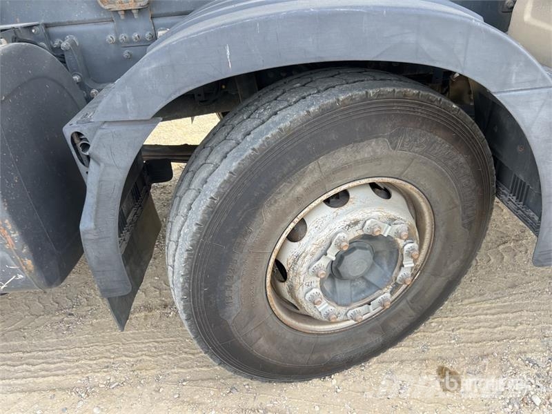 Renault K480 8x4 Camion Benne Tri/A Dump Truck Camion benne