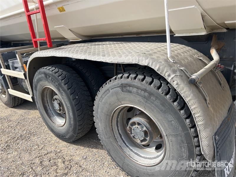 Renault K480 8x4 Camion Benne Tri/A Dump Truck Camion benne