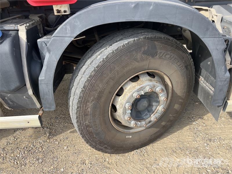 Renault K480 8x4 Camion Benne Tri/A Dump Truck Camion benne