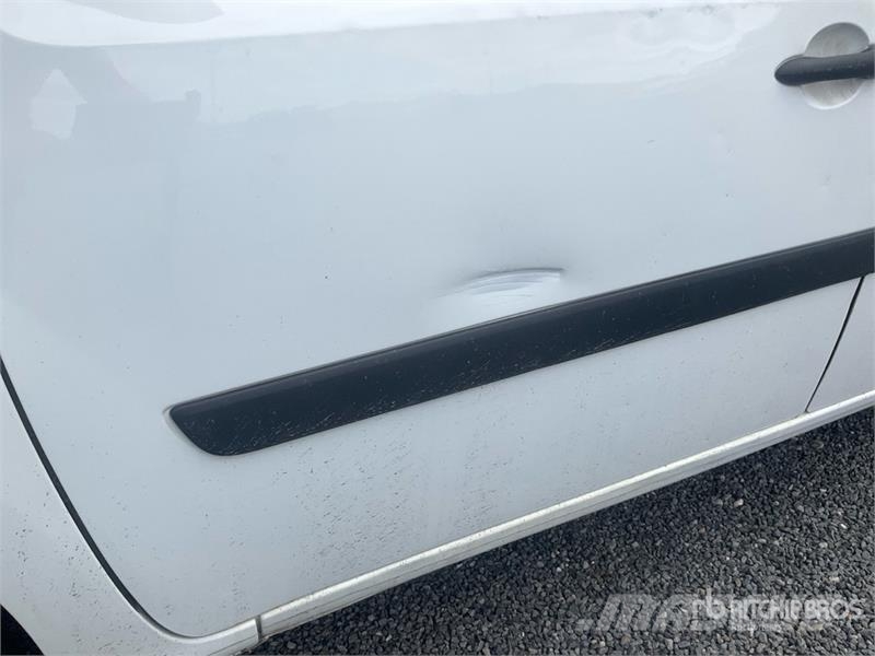 Renault Kangoo 1.5DCI MAXI Cargo Van Изотермический фургон