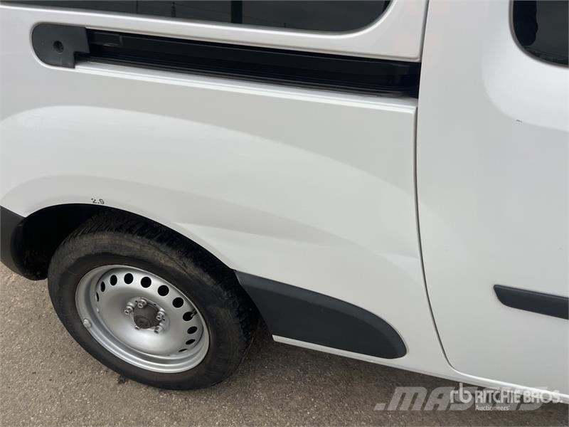 Renault Kangoo 1.5DCI MAXI Cargo Van Pakettiautot