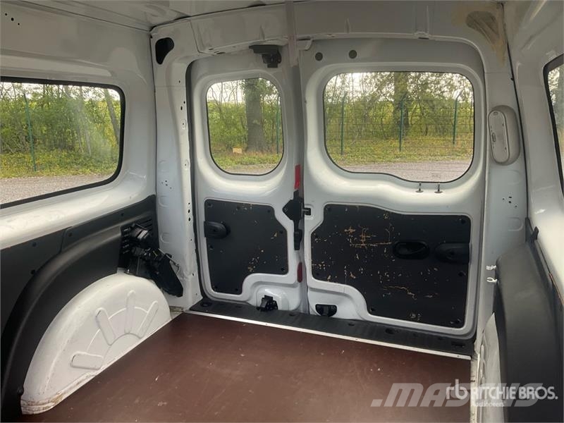Renault Kangoo 1.5DCI MAXI Cargo Van Изотермический фургон