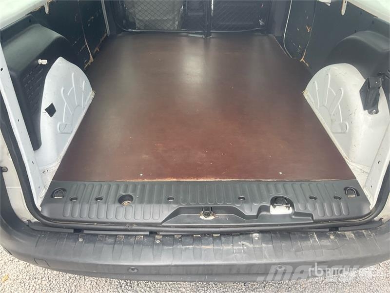 Renault Kangoo 1.5DCI MAXI Cargo Van Изотермический фургон