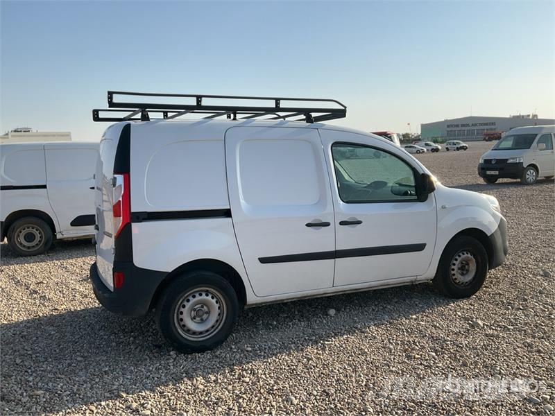 Renault Kangoo Cargo Van Изотермический фургон