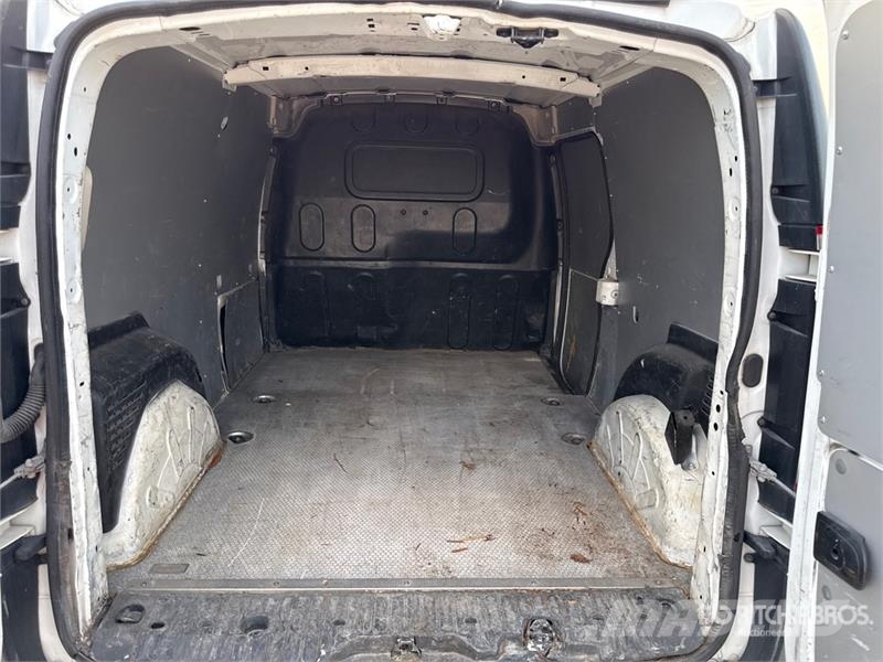 Renault Kangoo Cargo Van (Inoperable) Panel vans