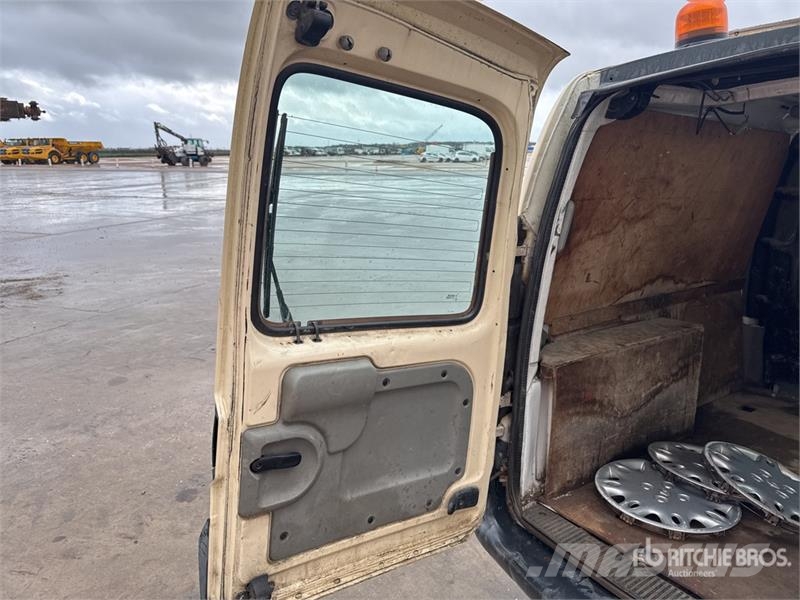 Renault Kangoo dCi 70 Vehicule Utilitaire Cargo Van (Inope Gesloten bedrijfswagens