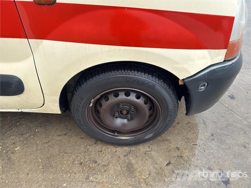 Renault Kangoo dCi 70 Vehicule Utilitaire Cargo Van (Inope Gesloten bedrijfswagens