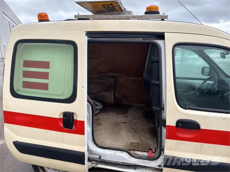 Renault Kangoo dCi 70 Vehicule Utilitaire Cargo Van (Inope Gesloten bedrijfswagens