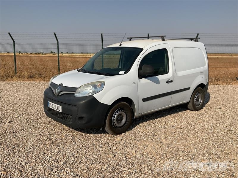 Renault Kangoo Service Cargo Van شاحنة مقفلة