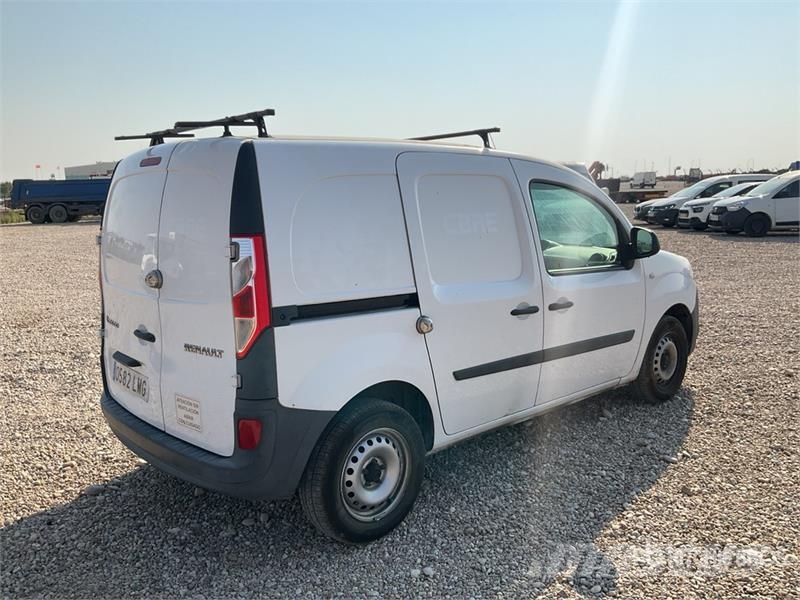 Renault Kangoo Service Cargo Van شاحنة مقفلة