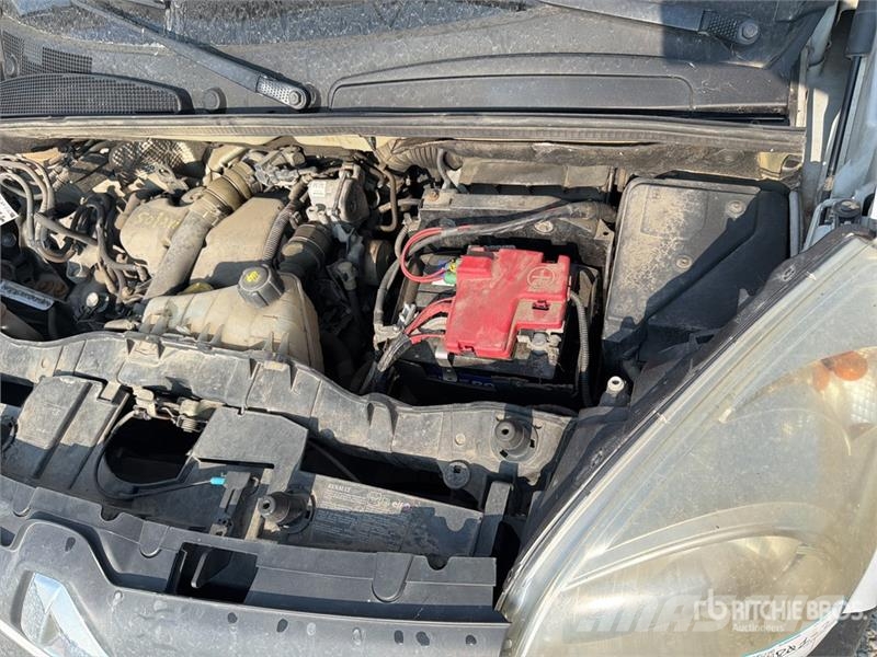 Renault Kangoo Van Truck Camiones caja cerrada