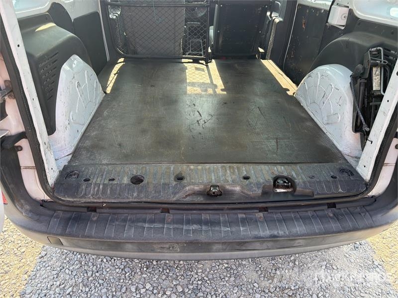 Renault Kangoo Van Truck Camiones caja cerrada