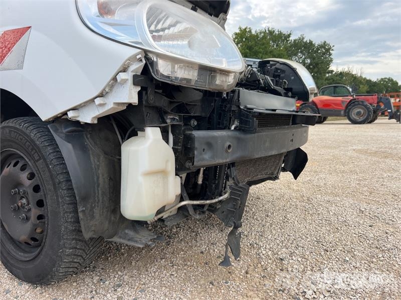 Renault Kangoo Vehicule Utilitaire Cargo Van (Inoperable) Dodávky