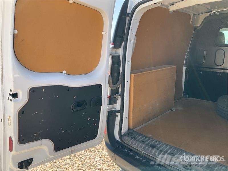 Renault Kangoo ZE Electric Cargo Van Dodávky