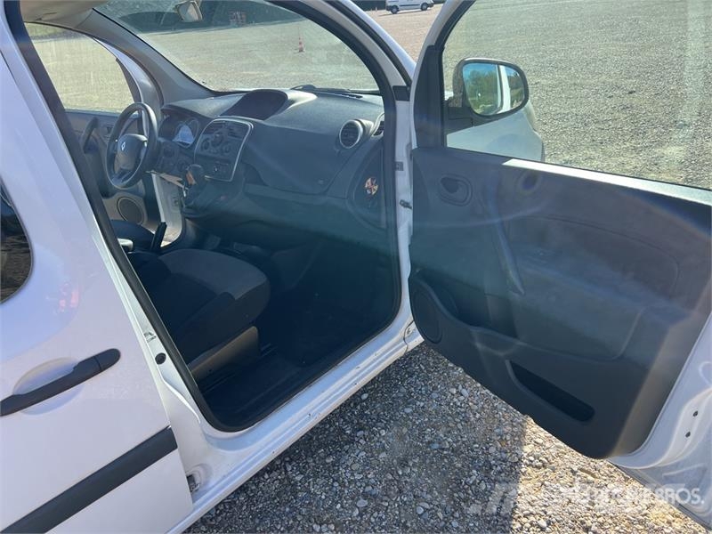 Renault Kangoo ZE Vehicule Utilitaire Cargo Van Dostavna vozila / kombiji