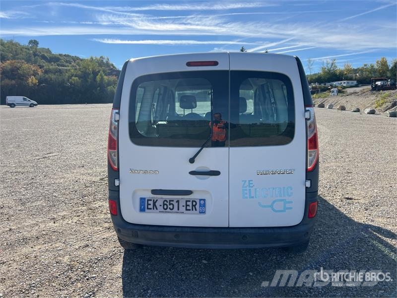 Renault Kangoo ZE Vehicule Utilitaire Cargo Van Dostavna vozila / kombiji
