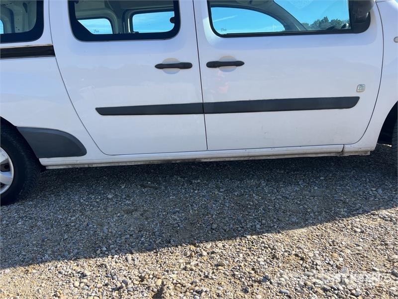 Renault Kangoo ZE Vehicule Utilitaire Cargo Van Dostavna vozila / kombiji