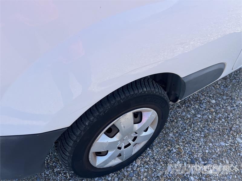 Renault Kangoo ZE Vehicule Utilitaire Cargo Van Dostavna vozila / kombiji