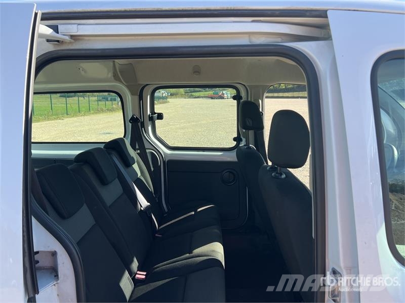 Renault Kangoo ZE Vehicule Utilitaire Cargo Van Dostavna vozila / kombiji