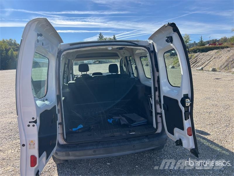 Renault Kangoo ZE Vehicule Utilitaire Cargo Van Dostavna vozila / kombiji