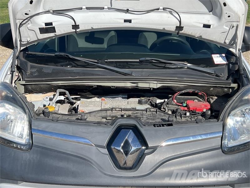 Renault Kangoo ZE Vehicule Utilitaire Cargo Van Dostavna vozila / kombiji