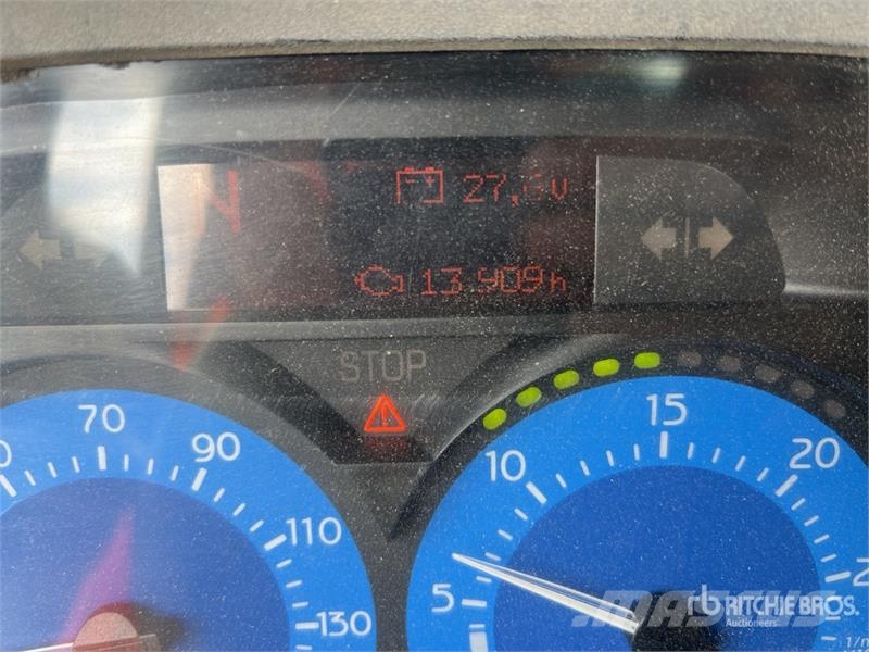 Renault Kerax 320.19 その他トラック