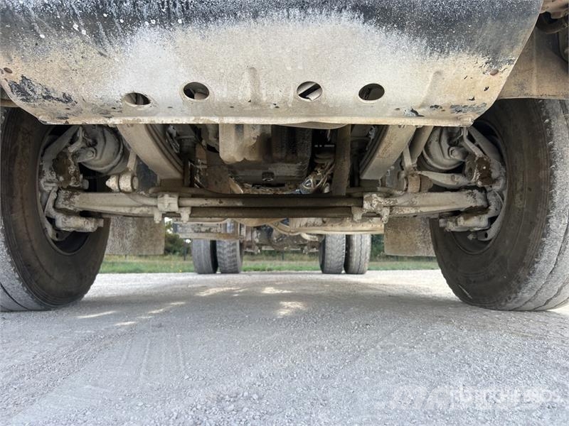 Renault Kerax 320.19 その他トラック
