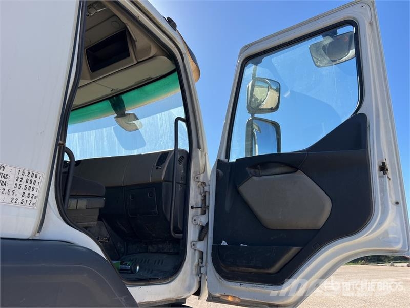Renault Kerax 380 DXI 8x4 Camion Benne T/A Dump Truck 덤프 트럭