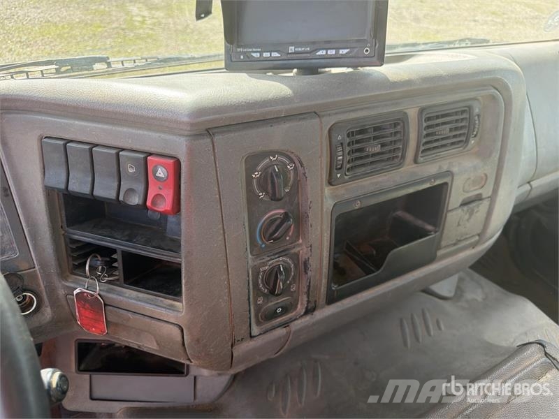 Renault Kerax 380dci 4x2 Camion Amplirol Roll-Off Truck شاحنات لوادر
