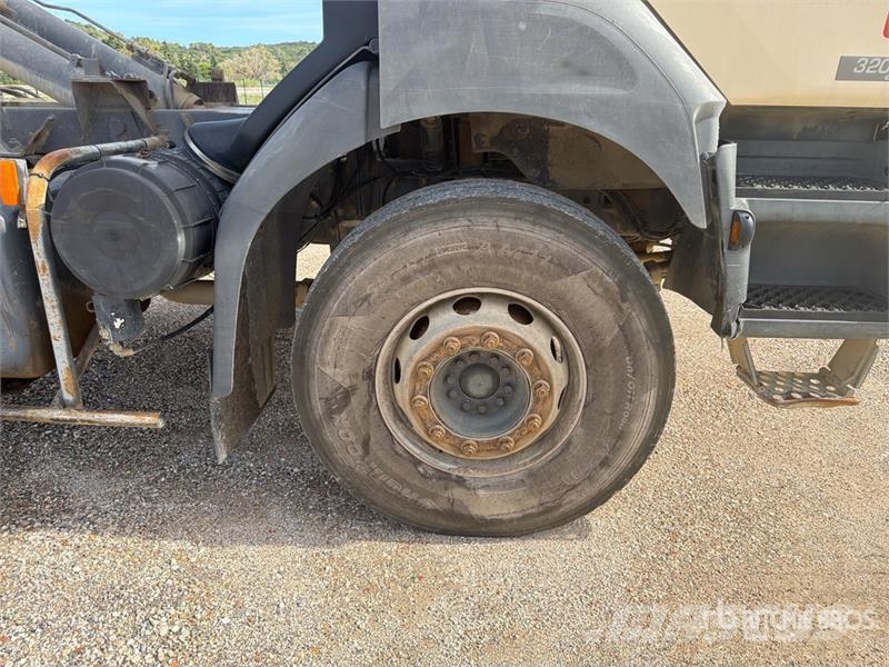 Renault Kerax 380dci 4x2 Camion Amplirol Roll-Off Truck شاحنات لوادر