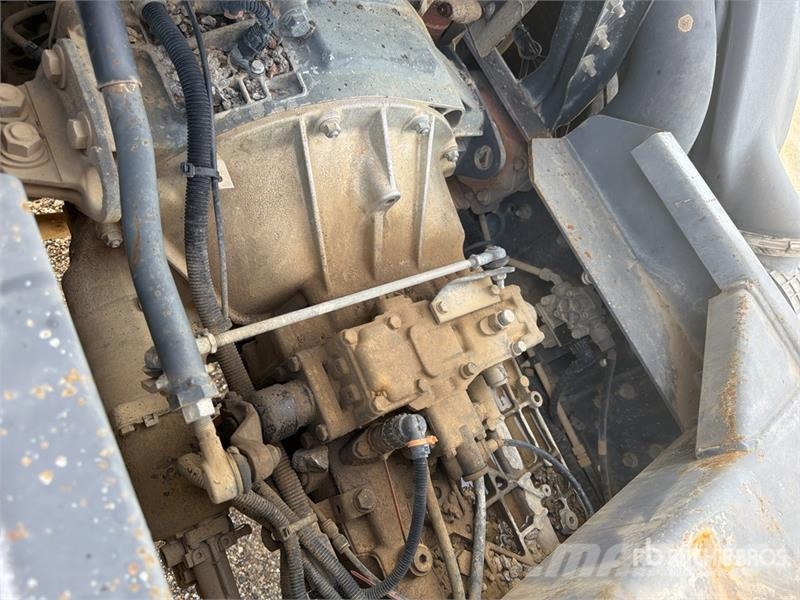 Renault Kerax 380dci 4x2 Camion Amplirol Roll-Off Truck شاحنات لوادر