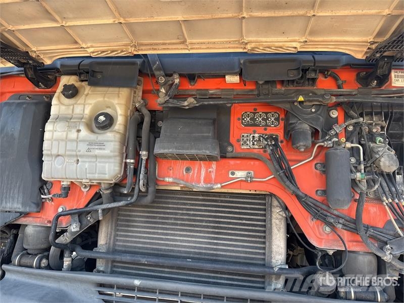 Renault KERAX 450 DXi 8x4 Twin-Steer Camion Benne Tri/A Du Tipper trucks