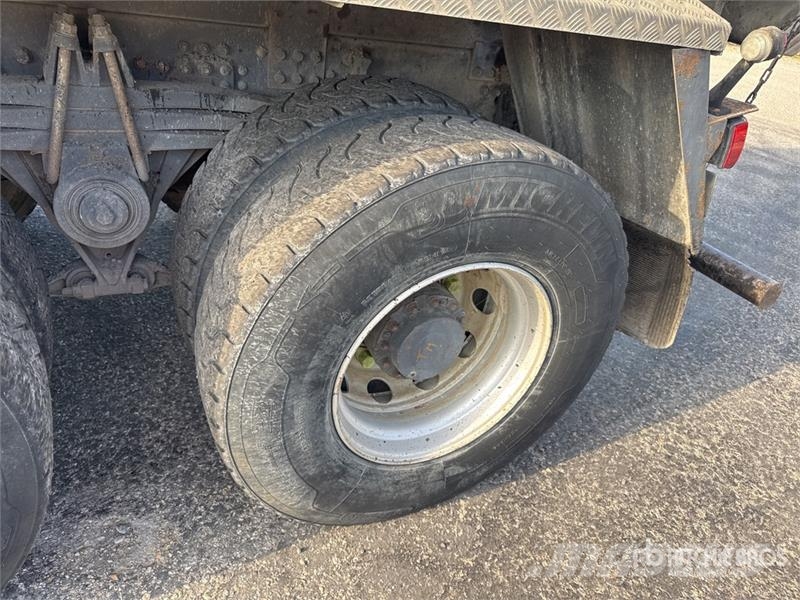 Renault KERAX 450 DXi 8x4 Twin-Steer Camion Benne Tri/A Du Tipper trucks