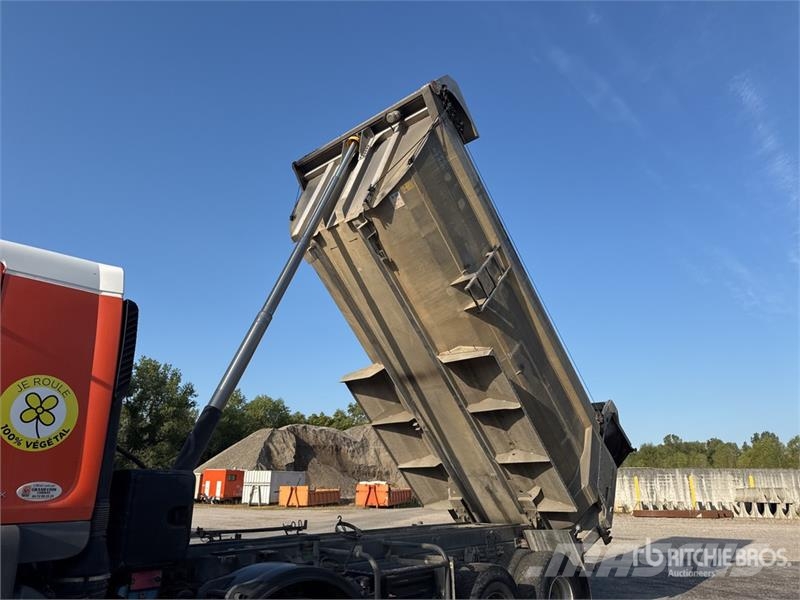 Renault KERAX 450 DXi 8x4 Twin-Steer Camion Benne Tri/A Du Tipper trucks