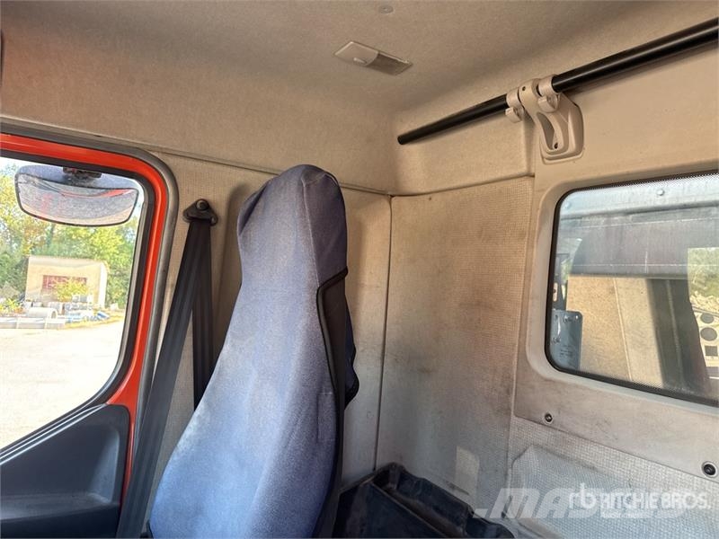 Renault KERAX 450 DXi 8x4 Twin-Steer Camion Benne Tri/A Du Tipper trucks