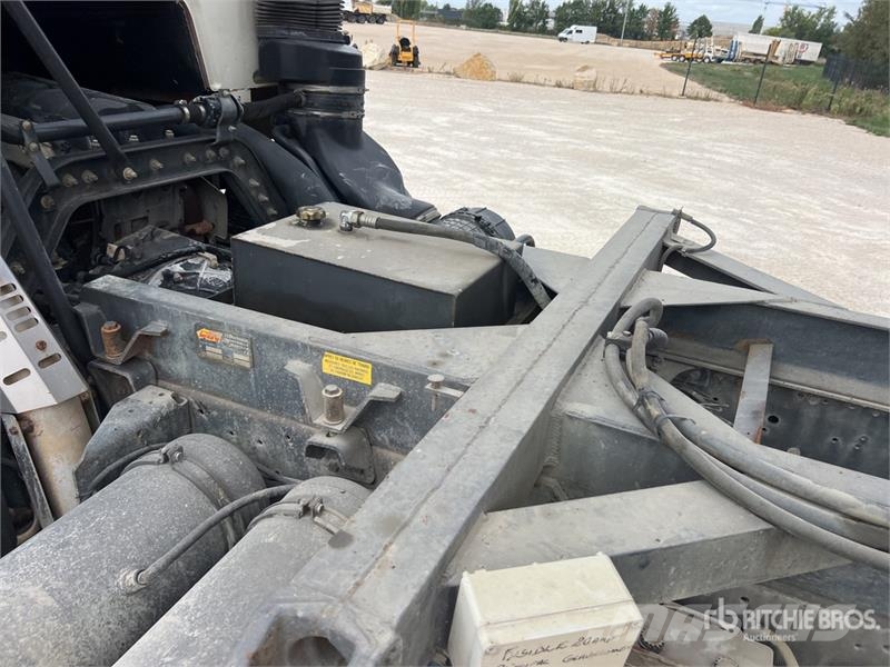 Renault Kerax 4x2 Camion Bi-Benne S/A Dump Truck (Inoperab Tippbilar