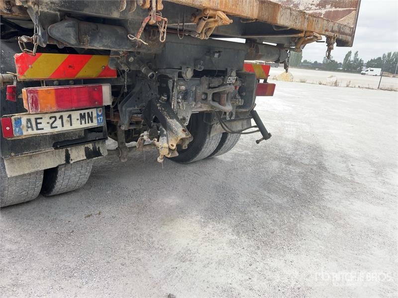 Renault Kerax 4x2 Camion Bi-Benne S/A Dump Truck (Inoperab Tippbilar