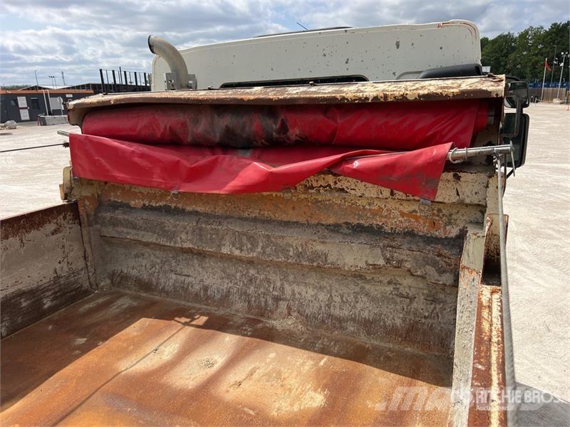 Renault Kerax 4x2 Camion Bi-Benne S/A Dump Truck (Inoperab Tippbilar