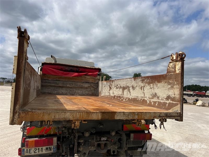 Renault Kerax 4x2 Camion Bi-Benne S/A Dump Truck (Inoperab Tippbilar