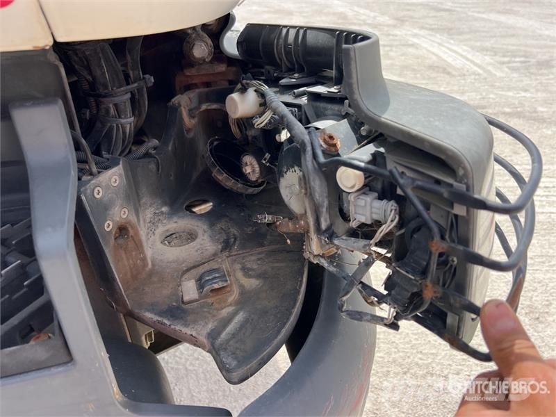 Renault Kerax 4x2 Camion Bi-Benne S/A Dump Truck (Inoperab Tippbilar