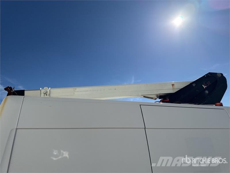 Renault Klubb KL32 10.5 m on Renault Master Camion Nacelle Plataformas sobre camión