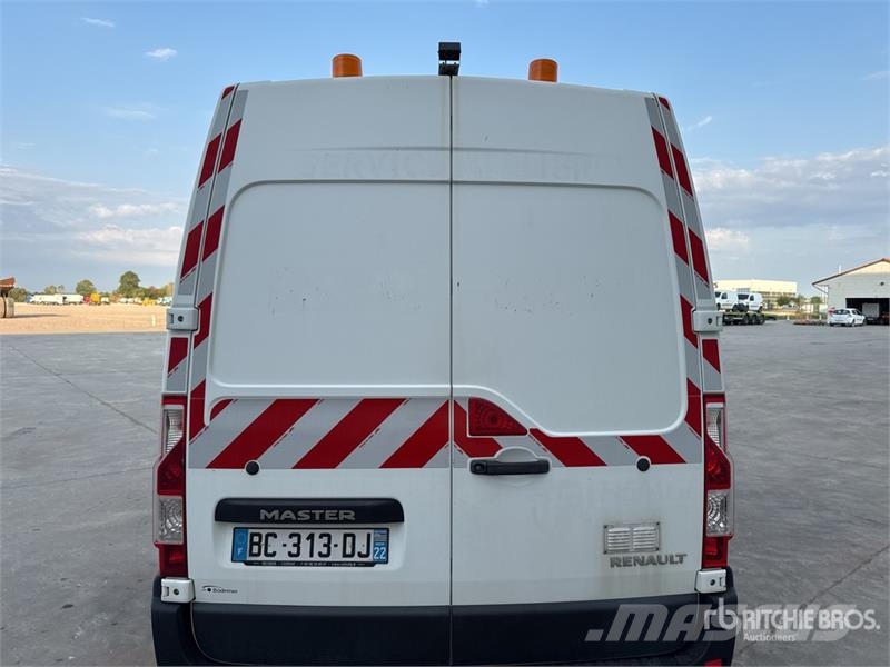 Renault L2H2 TP3 Vehicule Utilitaire Cargo Van Dostavna vozila / kombiji