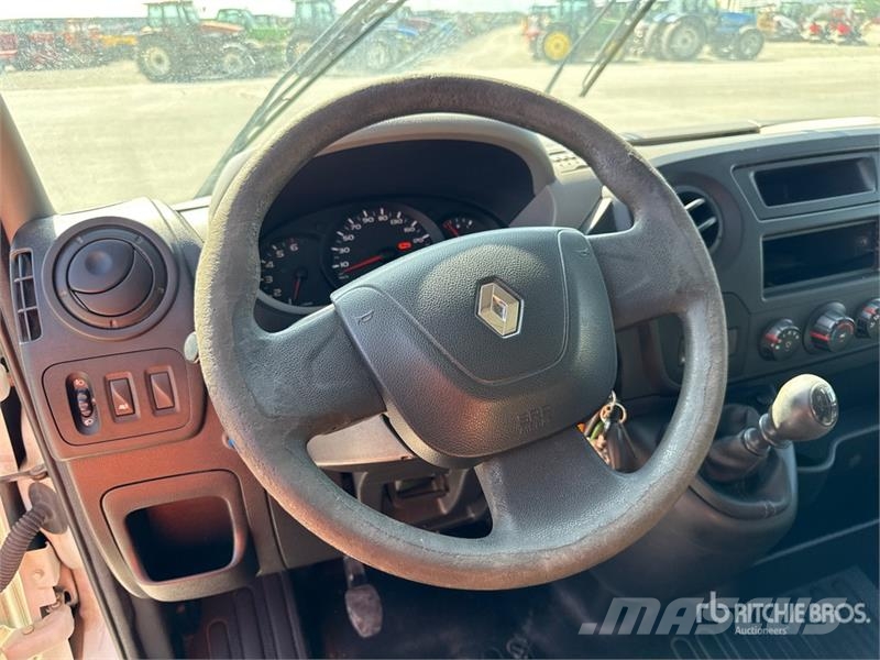 Renault Master Вантажівки-платформи/бокове розвантаження